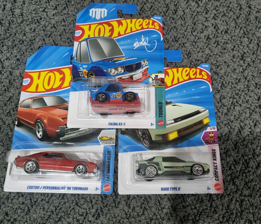 Hot Wheels 2025 Combo Pack (SET S7.1) – Mazda RX-3, Custom/Personnalise ’66 Toronado & Hako Type D (Die Cast Cars Set)