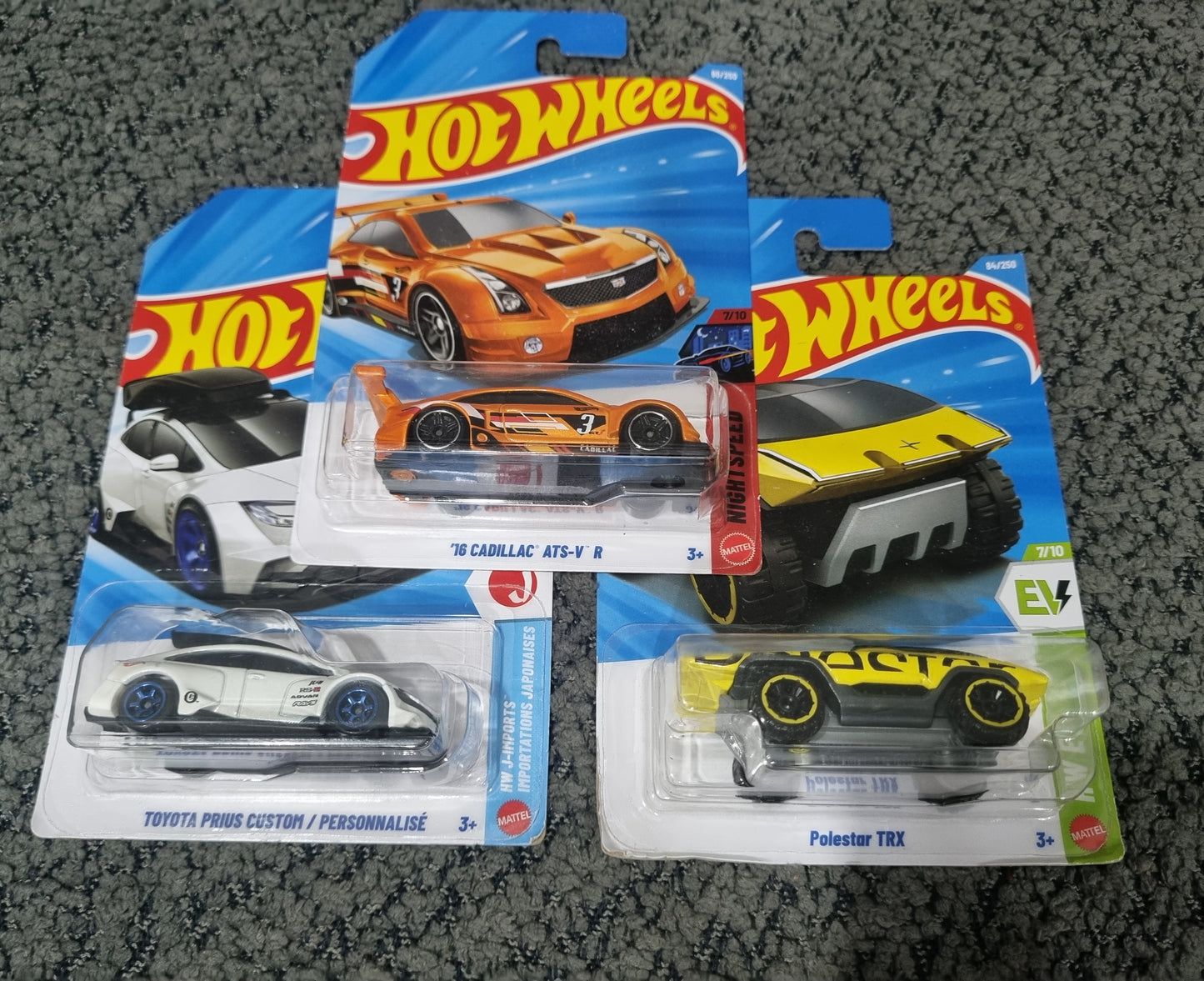 Hot Wheels  2025 Combo Pack (SET S7.3) – 16 Cadillac ATS-V R, Toyota Prius Custom/Personnalise & Polestar TRX (Die Cast Cars Set)