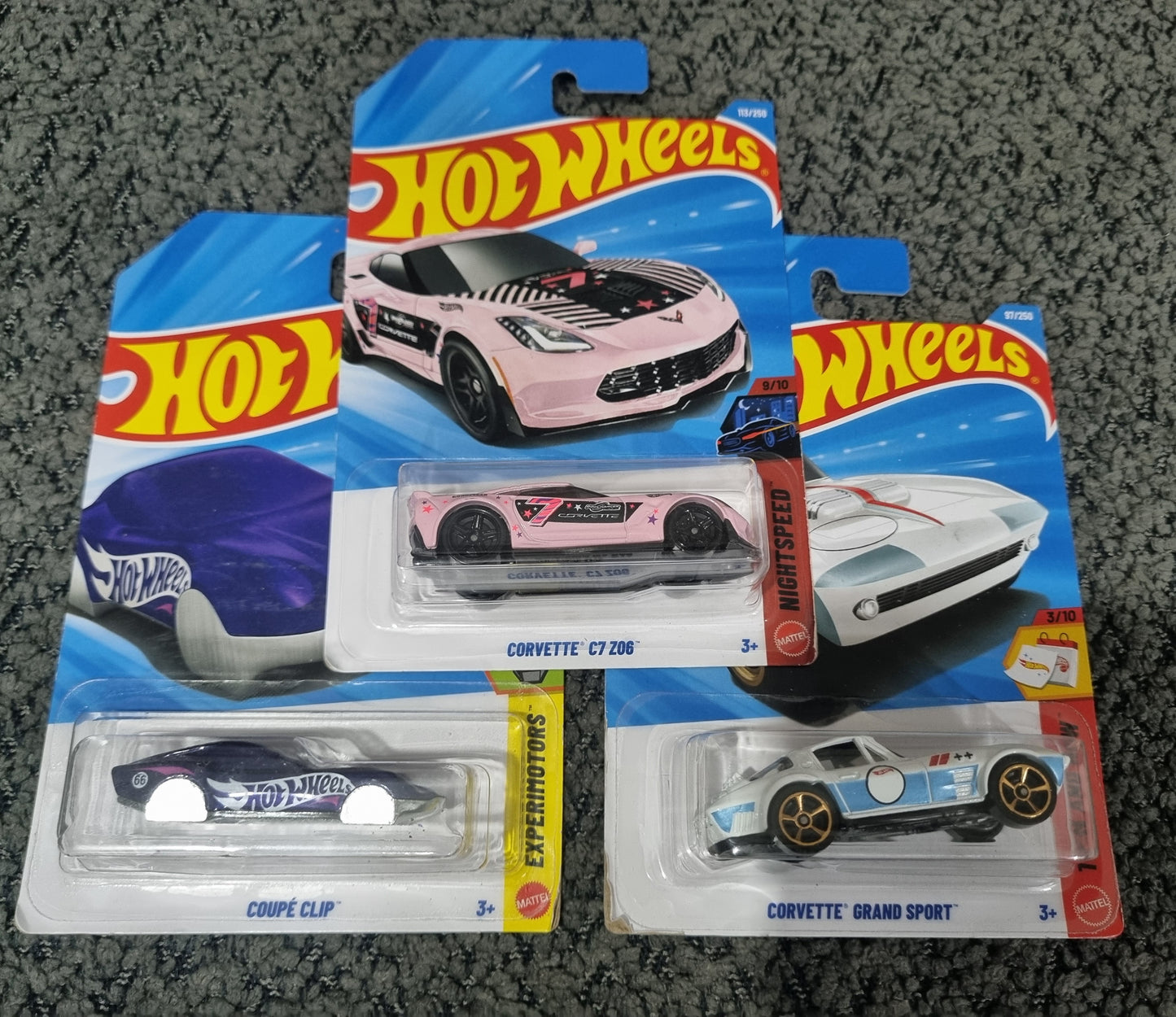 Hot Wheels 2026 Combo Pack (SET S7.6) – Corvette C7 Z06, Corvette Grand Sport & Coupe Clip (Die Cast Cars Set)