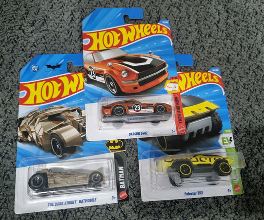 Hot Wheels  2025 D-E Case (SETS6.6) – Die Cast Collectible Cars COMBO (Datsun 240Z, The Dark Knight Batmobile, Polestar TRX)