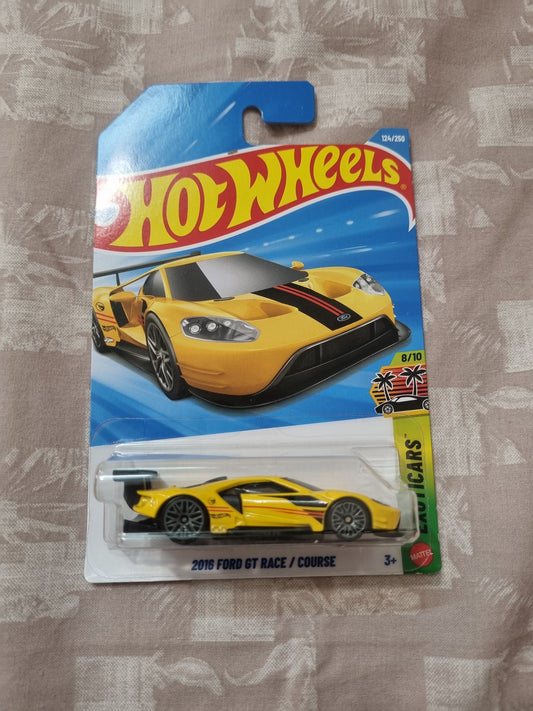Hot Wheels  2026 F Case Treasure Hunt – 2016 Ford GT  Race with protector