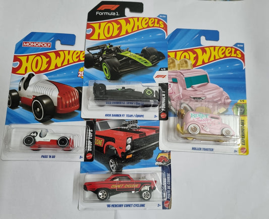 Hot Wheels J Case Kick Sauber F1 Team + Pass ’N GO + Roller Toaster + ’65 Mercury Comet Cyclone Combo Pack