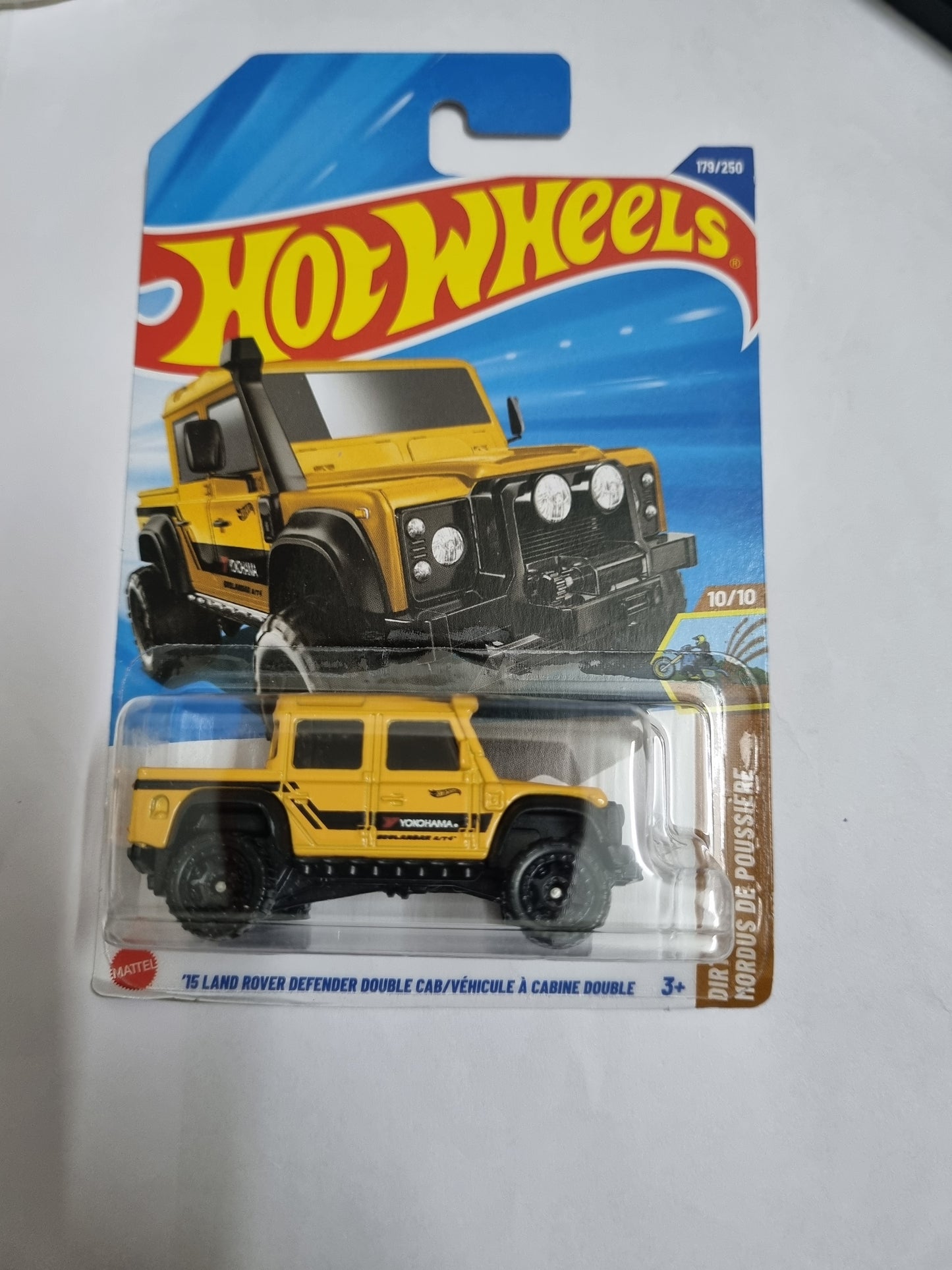 Hot Wheels '15 Land Rover Defender Double Cab (Yellow) – Imported A Case Die-Cast Collectible Pickup 1:64 Scale