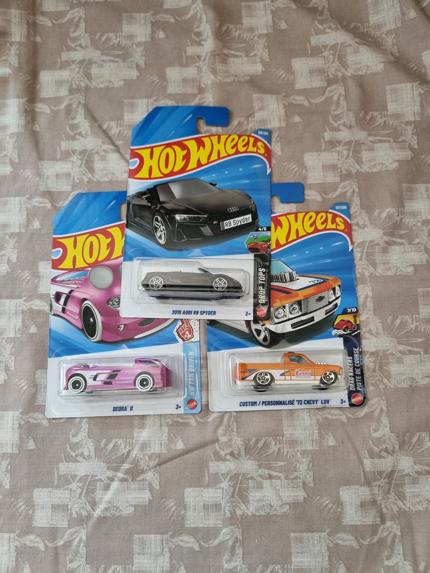 Hot Wheels 2026 F Case Imported Combo (SET-F3.2) – 2019 Audi R8 Spyder, Deora II & Custom/Personnalise ’72 Chevy LUV (Set of 3)