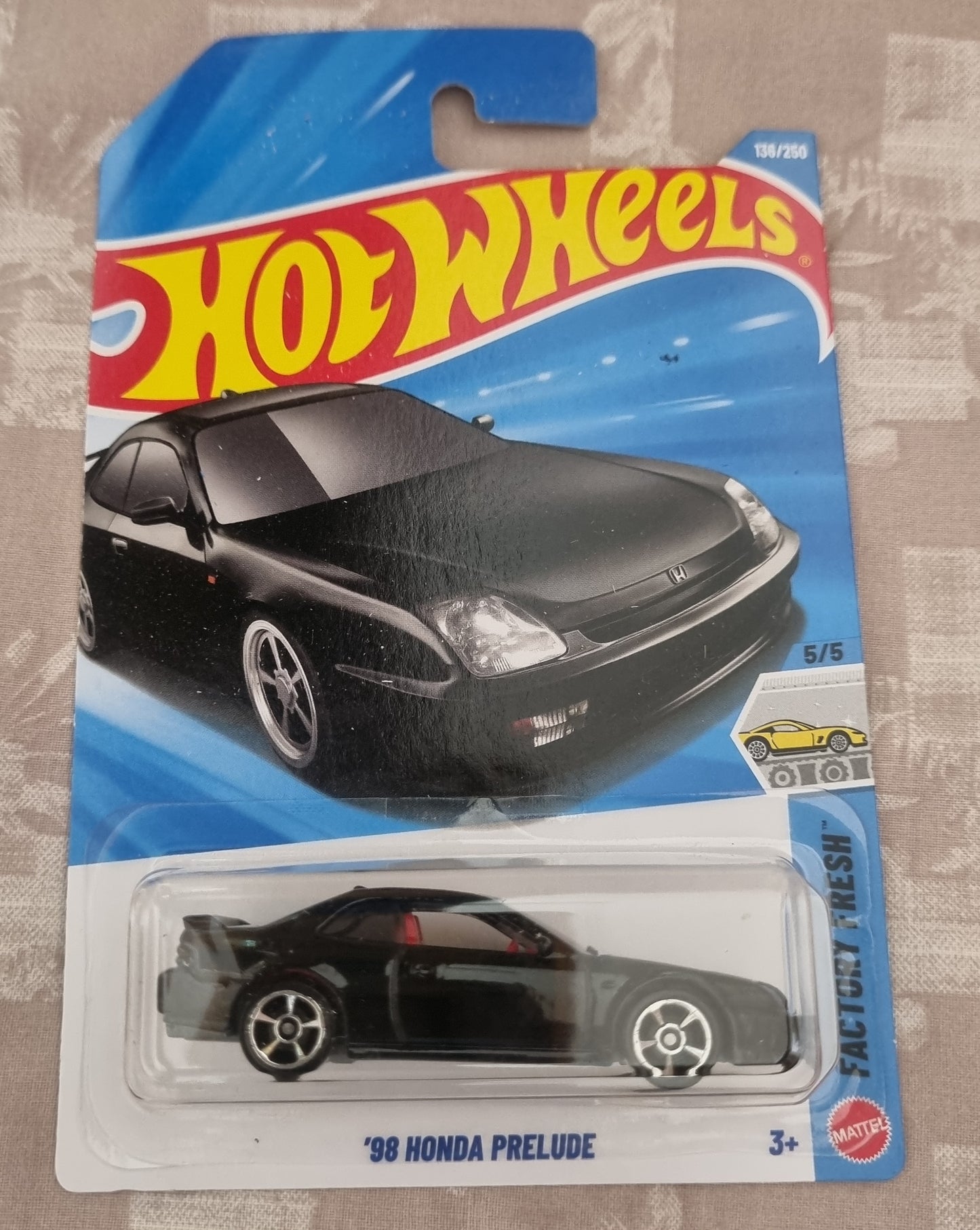 Hot Wheels IMPORTED 2026 F Case (SET-4.17) – ’98 Honda Prelude Die-Cast Model