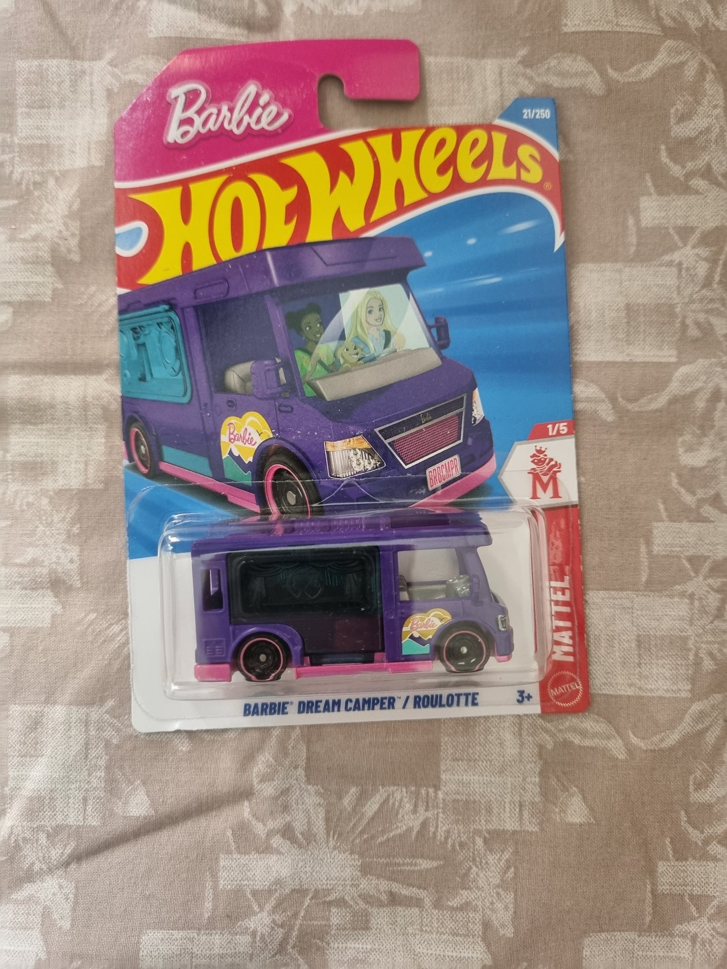 Hot Wheels IMPORTED 2026 F Case (SET-F4.8) – Barbie Dream Camper / Roulotte Die-Cast Car