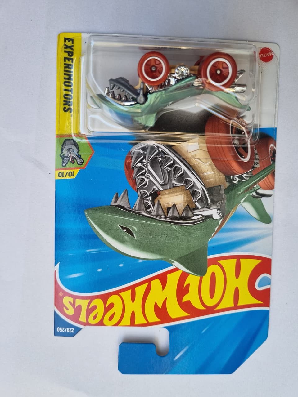 Hot Wheels Treasure Hunt Shark Bite – 2025 M Case | TH Collectible
