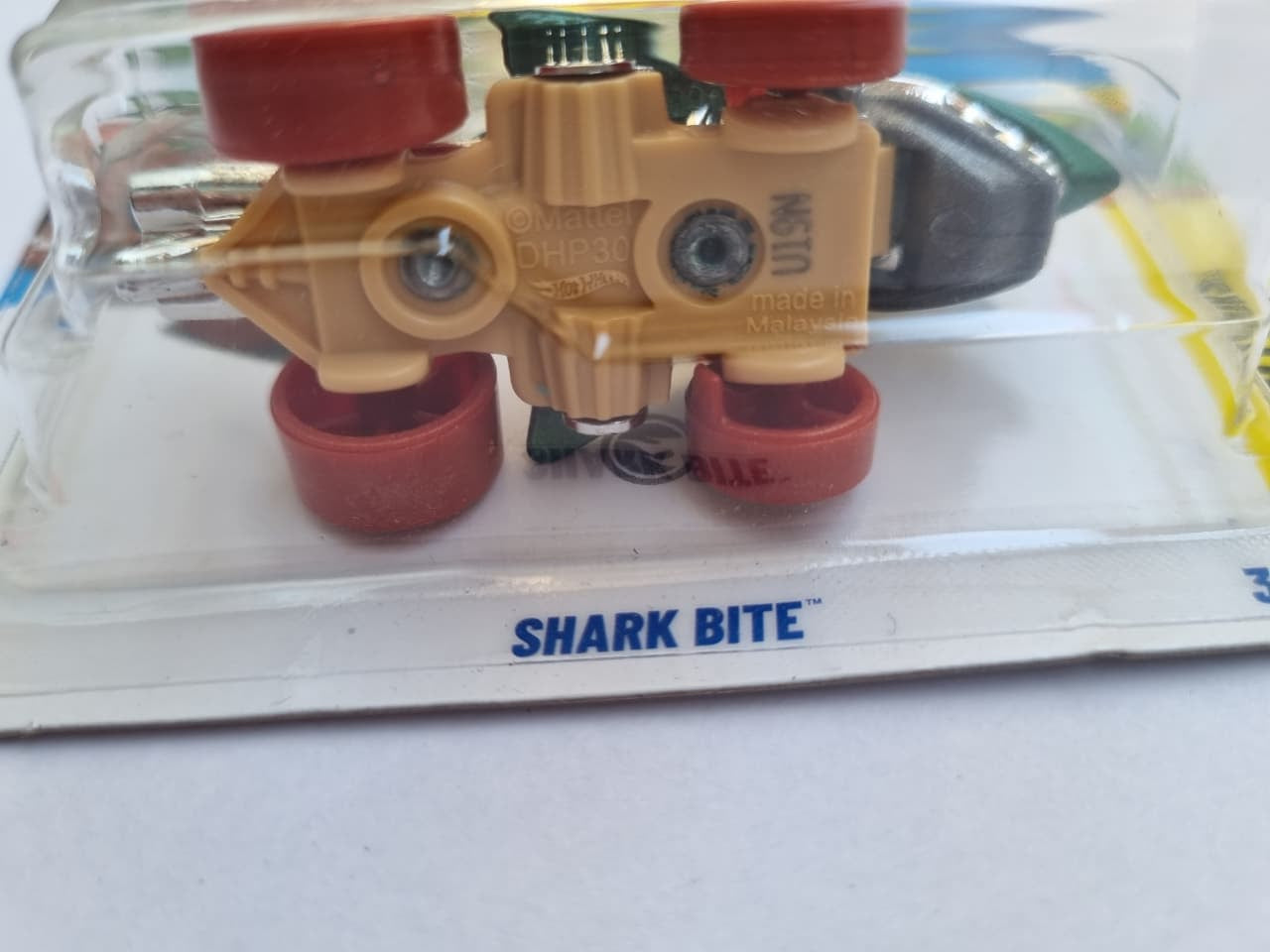 Hot Wheels Treasure Hunt Shark Bite – 2025 M Case | TH Collectible