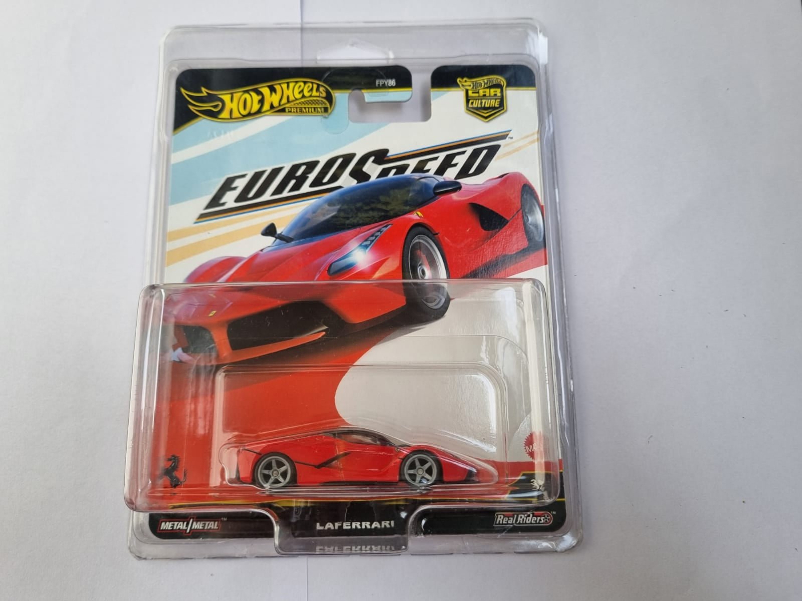 hot wheels imported premium ferrari laferrari with protector case hot wheels imported premium ferrari laferrari with protector case