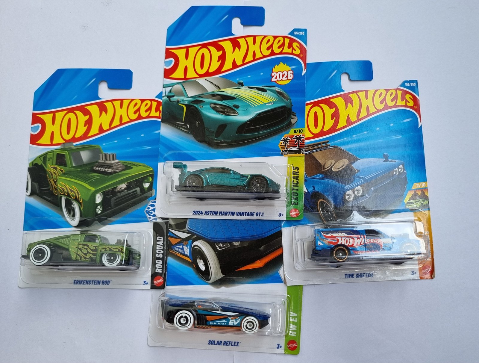 hot wheels f case 2026 combo pack – 2024 aston martin vantage gt3 + time shifter + erikstein rod + solar reflex | 1:64 die cast cars (set of 4) hot wheels f case 2026 combo pack – 2024 aston martin vantage gt3 + time shifter + erikstein rod + solar reflex | 1:64 die cast cars (set of 4)