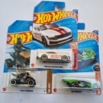 hot wheels 2025 m case combo – ford mustang dark horse + tesla cyberquad + blitzspeeder (set of 3)